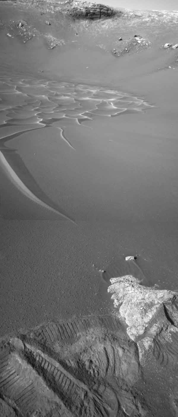 Endurance Crater from the floor to the rim. Image credit NASA/JPL.